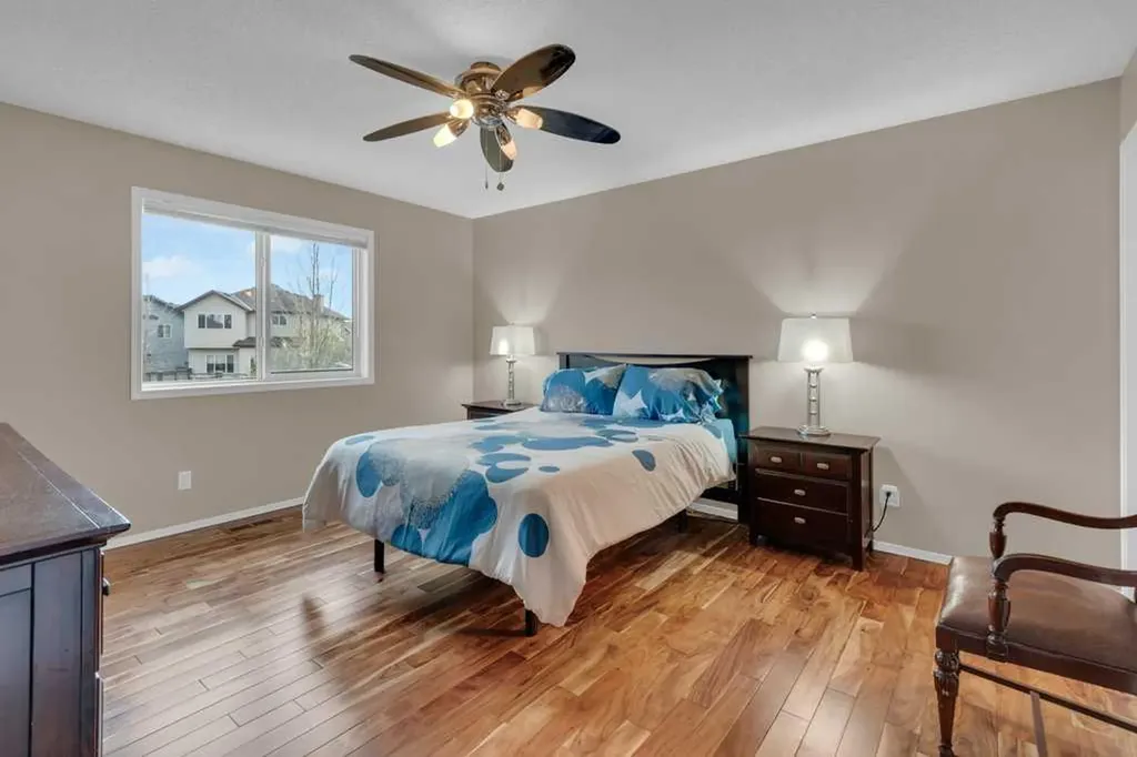 15 New Brighton Manor SE Calgary AB T2Z 4G8