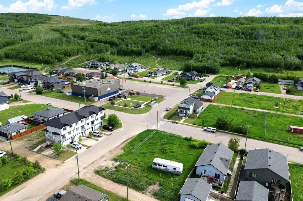 7204 Bulyea Avenue Fort Mcmurray AB T9H 1B3