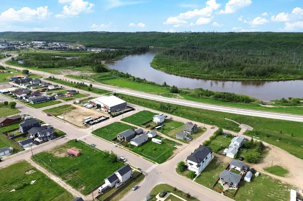 7204 Bulyea Avenue Fort Mcmurray AB T9H 1B3