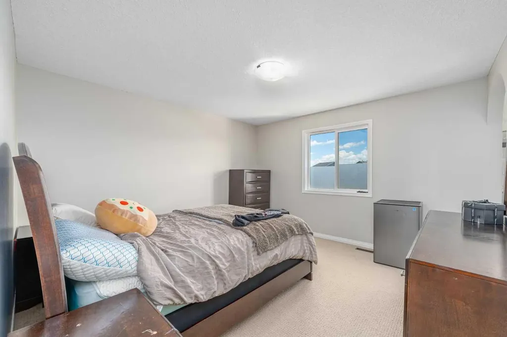 578 Luxstone Landing SW Airdrie AB T4B 0C7