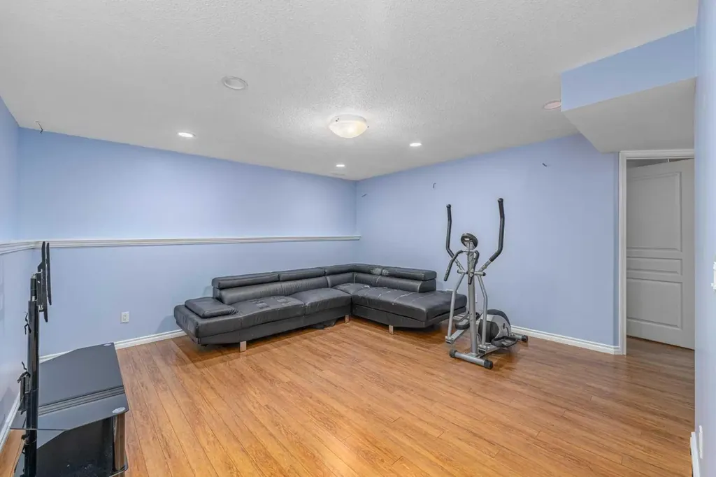 578 Luxstone Landing SW Airdrie AB T4B 0C7