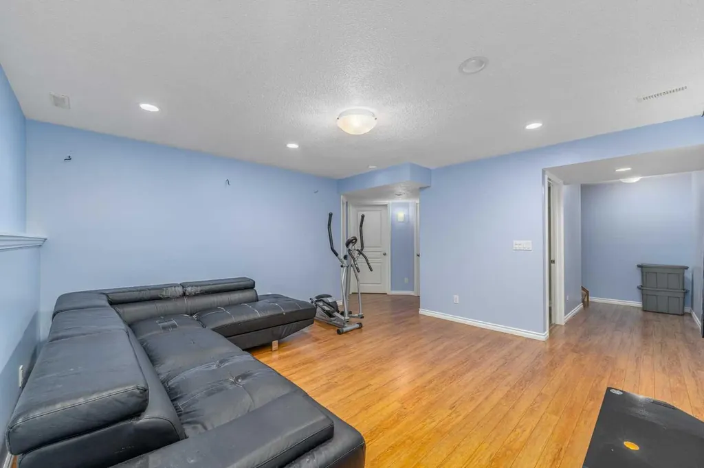 578 Luxstone Landing SW Airdrie AB T4B 0C7