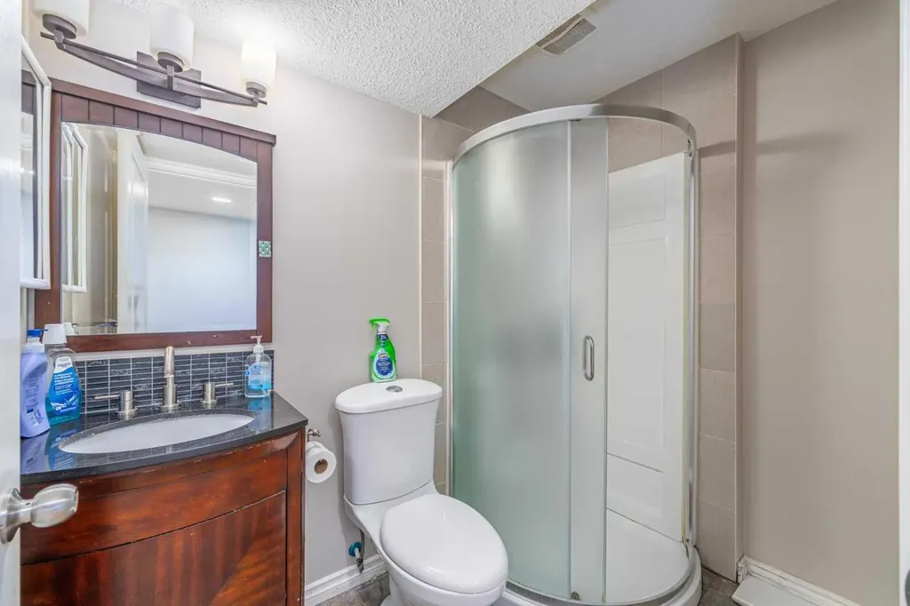 578 Luxstone Landing SW Airdrie AB T4B 0C7