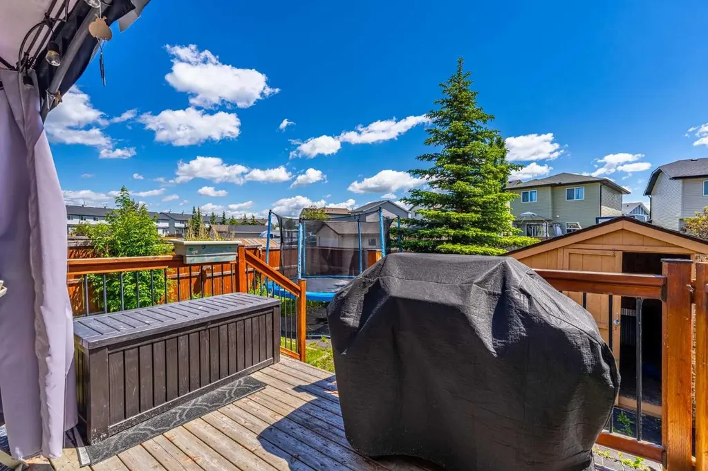 578 Luxstone Landing SW Airdrie AB T4B 0C7