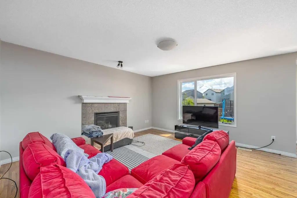 578 Luxstone Landing SW Airdrie AB T4B 0C7