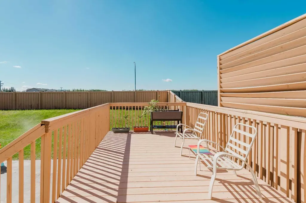 8805 85a Avenue Grande Prairie AB T8X0R4