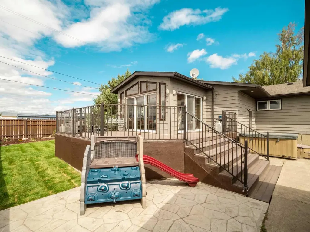506 10 Street Fort Macleod AB T0L0Z0