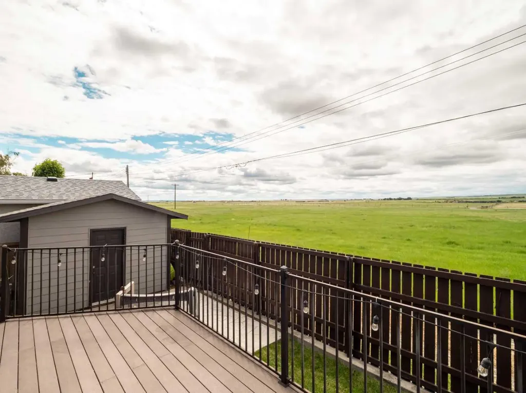 506 10 Street Fort Macleod AB T0L0Z0