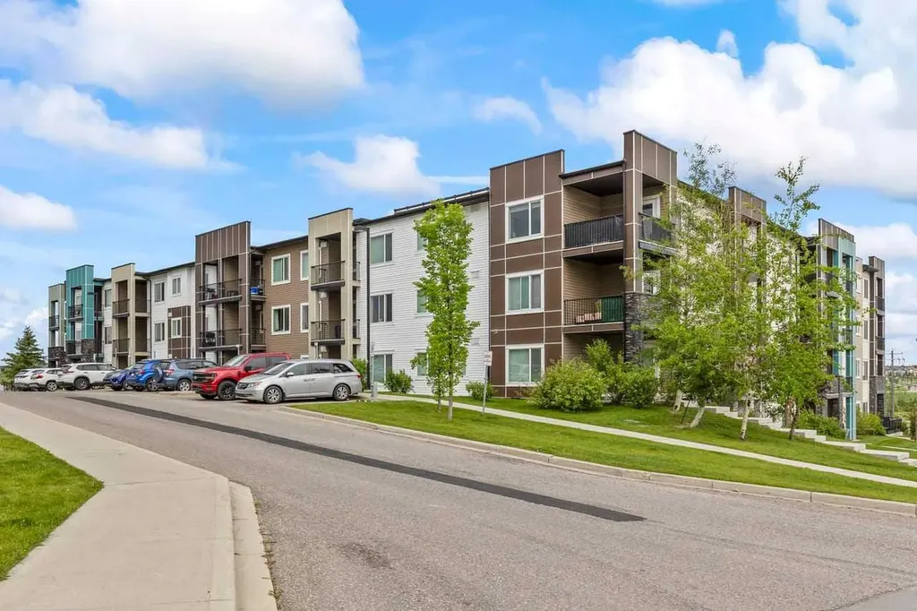 8 Sage Hill Terrace NW Calgary AB T3R0W5