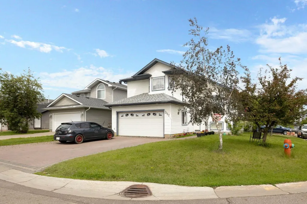 227 Warren Road Fort Mcmurray AB T9H 5J9