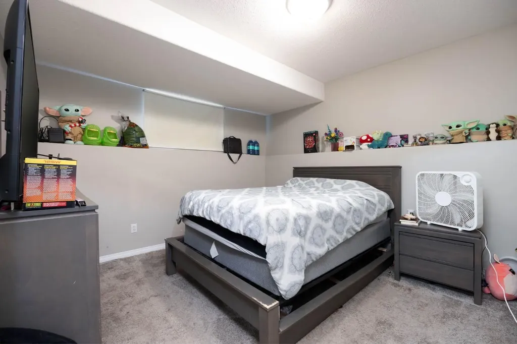 227 Warren Road Fort Mcmurray AB T9H 5J9