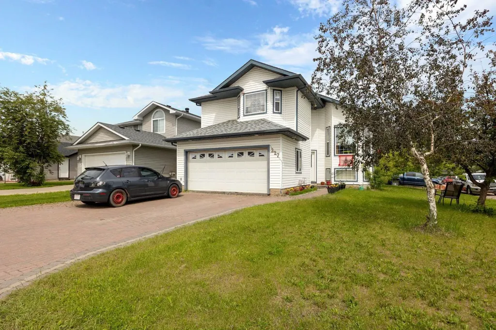 227 Warren Road Fort Mcmurray AB T9H 5J9