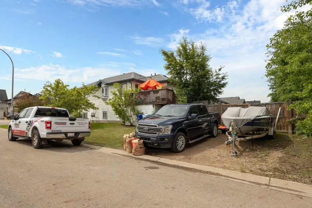 227 Warren Road Fort Mcmurray AB T9H 5J9