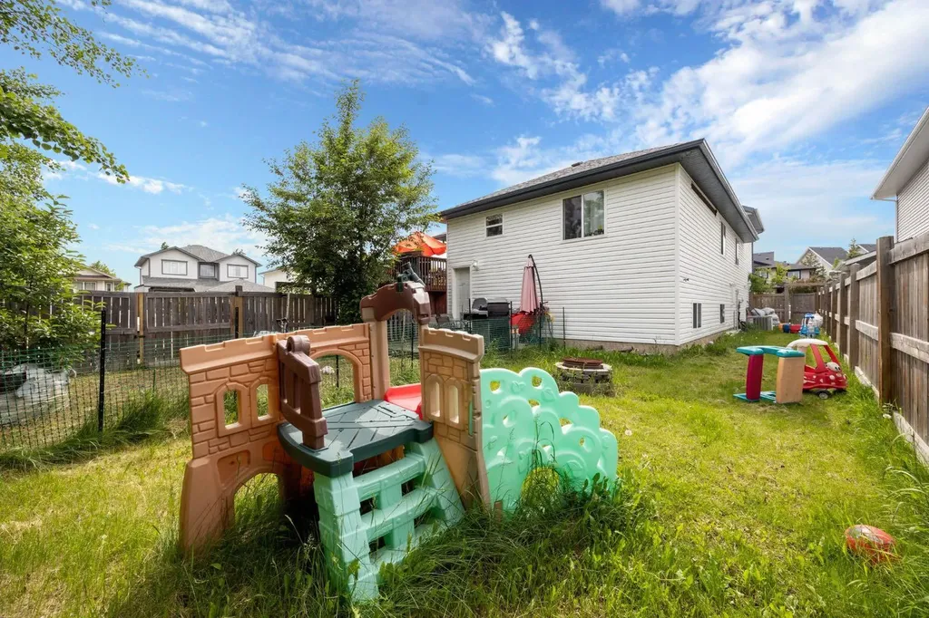 227 Warren Road Fort Mcmurray AB T9H 5J9