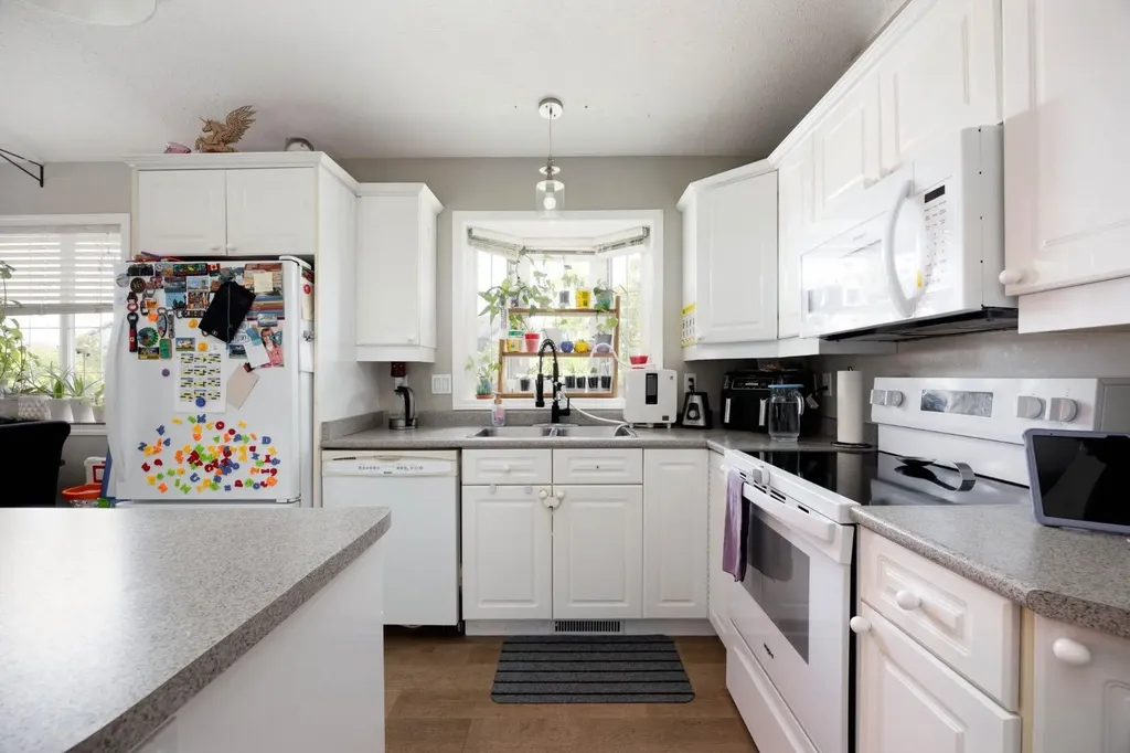 227 Warren Road Fort Mcmurray AB T9H 5J9