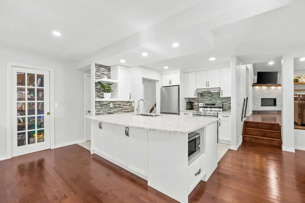 151 Ranchview Place NW Calgary AB T3G 1H7