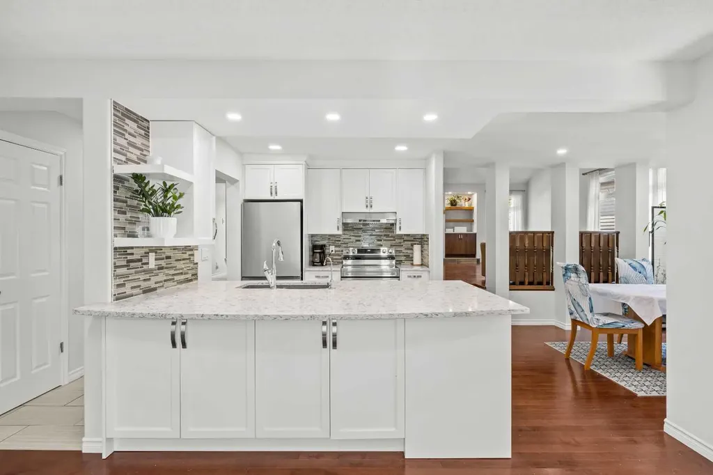 151 Ranchview Place NW Calgary AB T3G 1H7