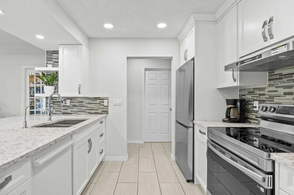 151 Ranchview Place NW Calgary AB T3G 1H7