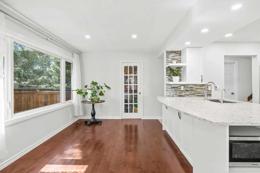 151 Ranchview Place NW Calgary AB T3G 1H7
