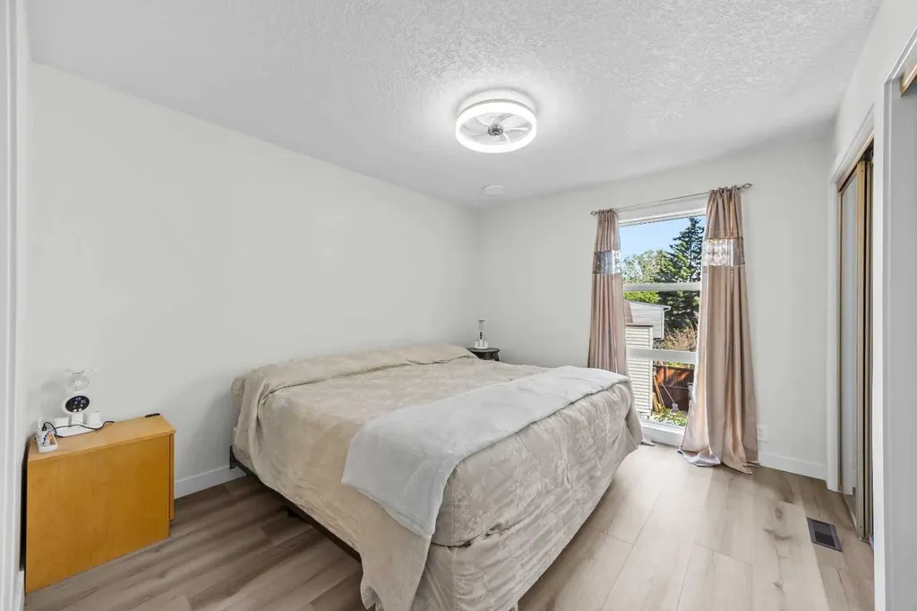 151 Ranchview Place NW Calgary AB T3G 1H7