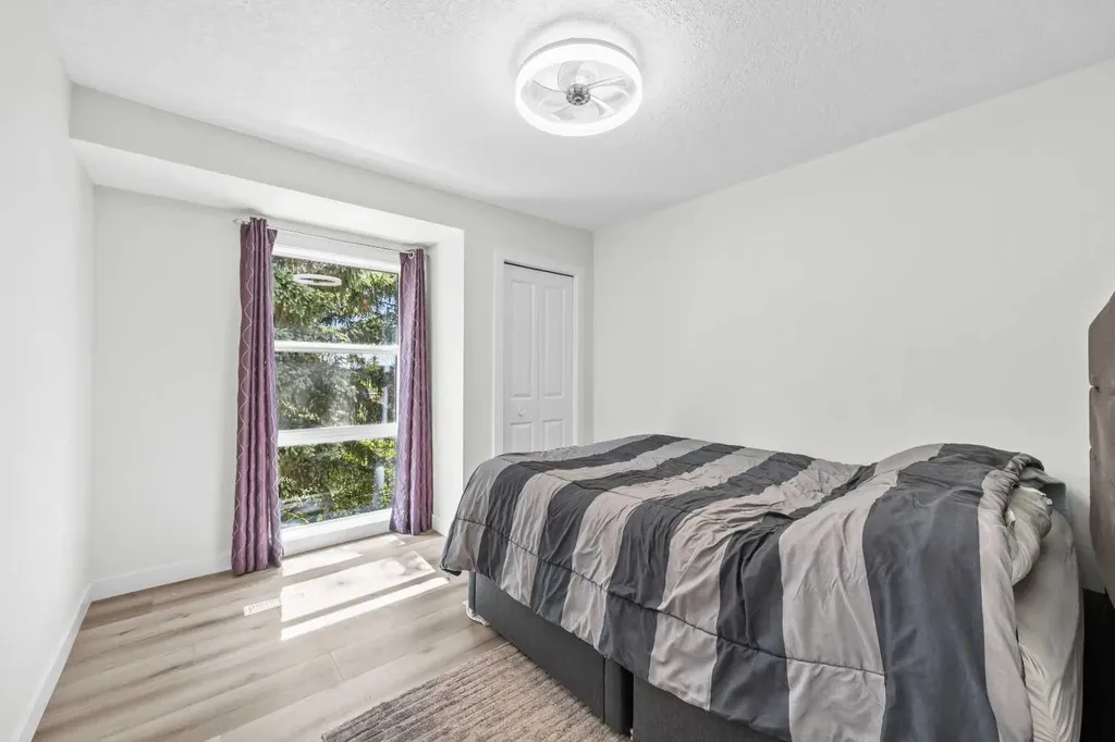 151 Ranchview Place NW Calgary AB T3G 1H7