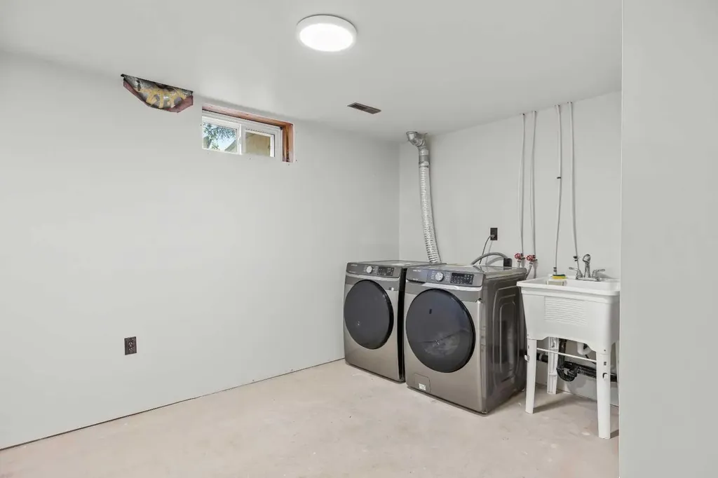 151 Ranchview Place NW Calgary AB T3G 1H7