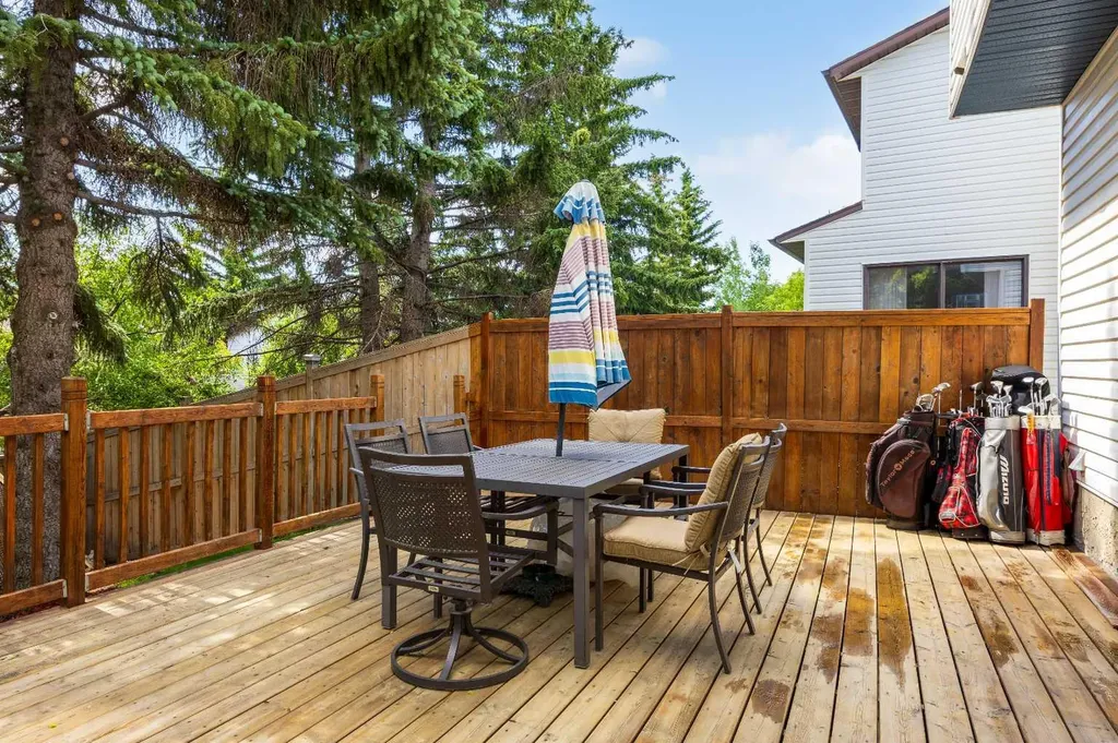 151 Ranchview Place NW Calgary AB T3G 1H7