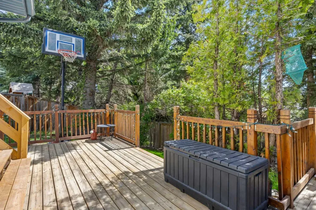 151 Ranchview Place NW Calgary AB T3G 1H7