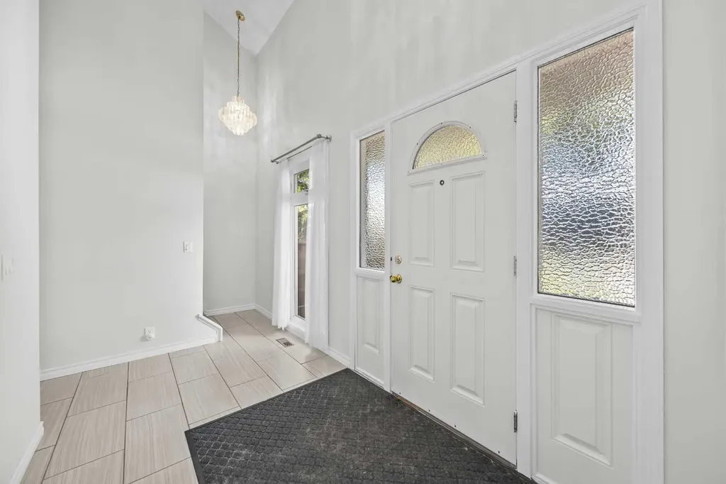 151 Ranchview Place NW Calgary AB T3G 1H7