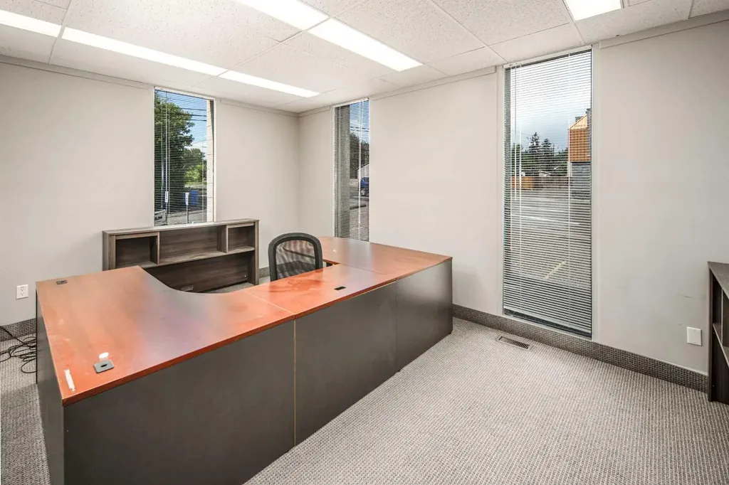 625 14 Street NW Calgary AB T2N 2A1