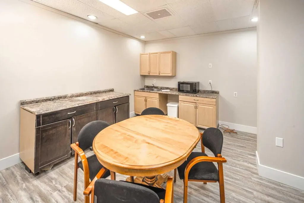 625 14 Street NW Calgary AB T2N 2A1