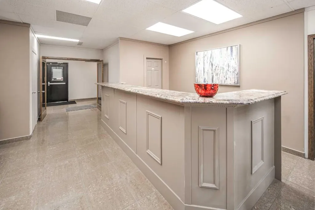 625 14 Street NW Calgary AB T2N 2A1