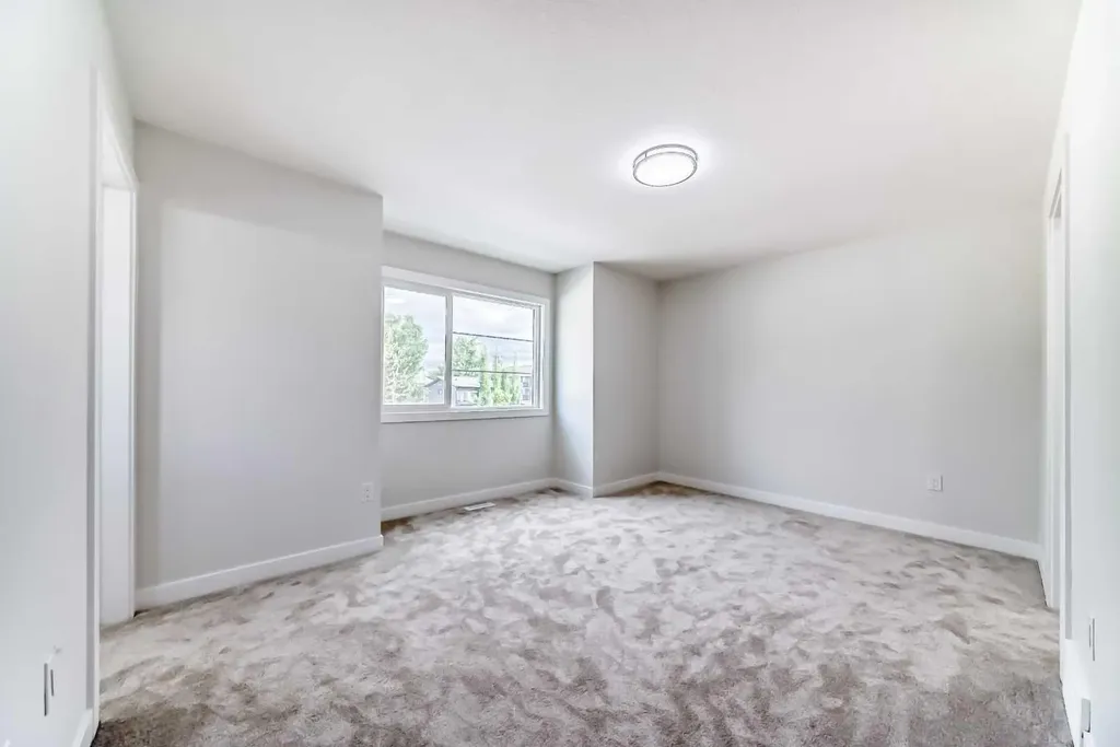 6305 62 Street NW Calgary AB T3B 2C4