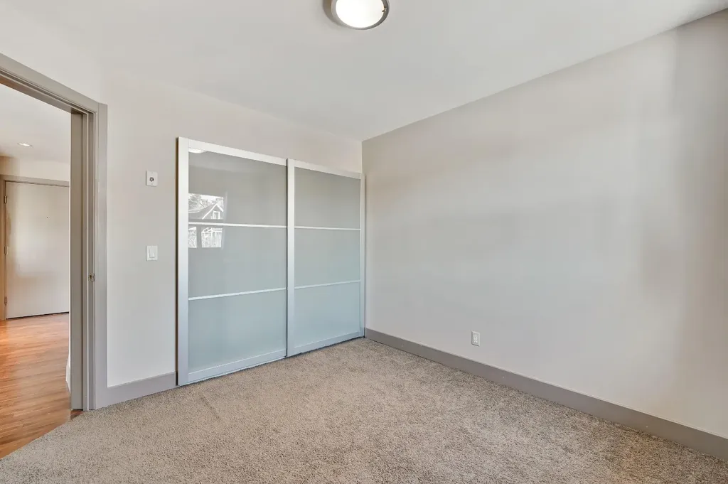 410 1 Avenue NE Calgary AB T2E 0B4