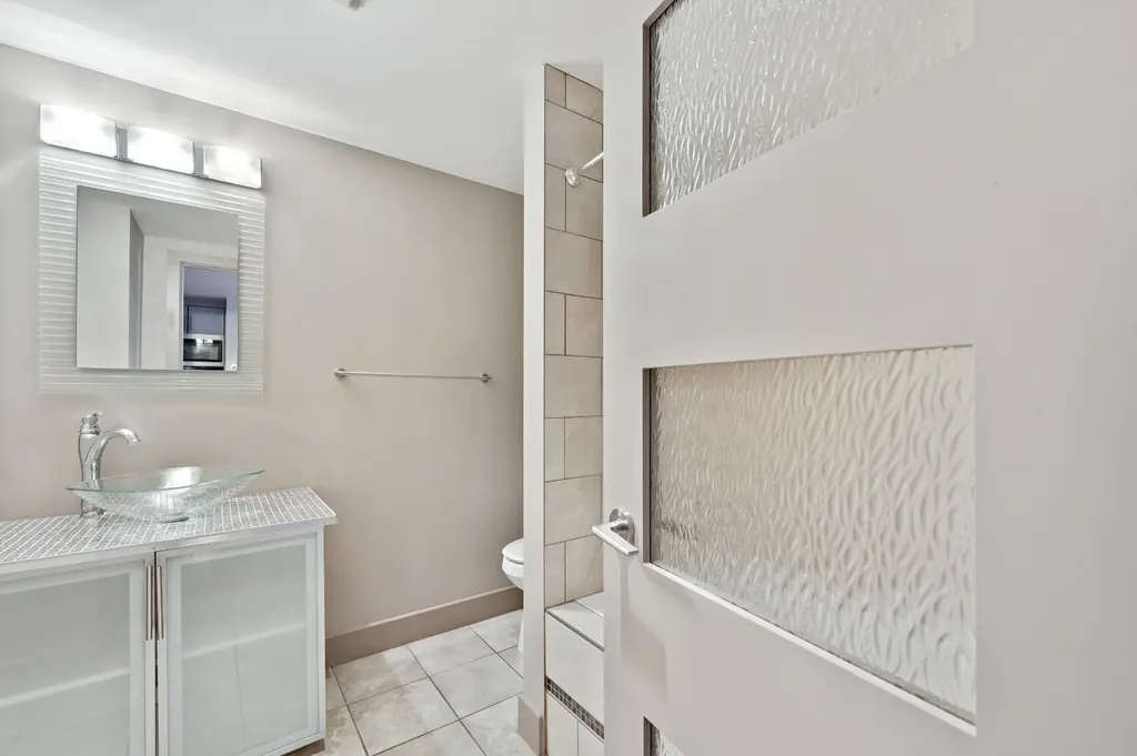 410 1 Avenue NE Calgary AB T2E 0B4