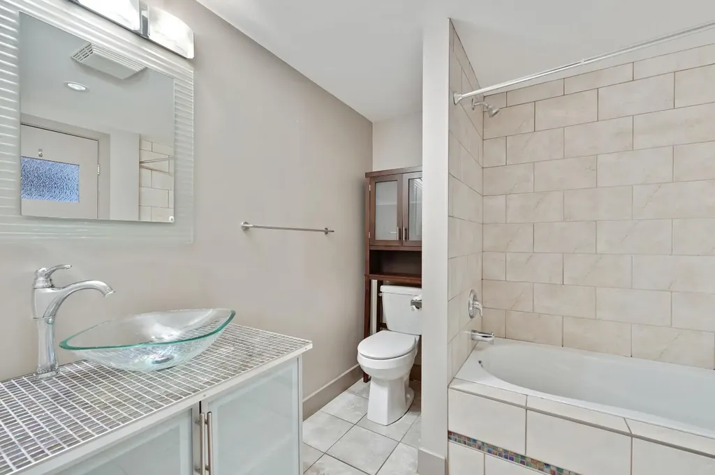410 1 Avenue NE Calgary AB T2E 0B4
