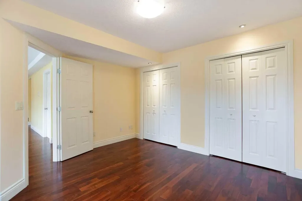 561 Woodbine Boulevard SW Calgary AB T2W 4P5