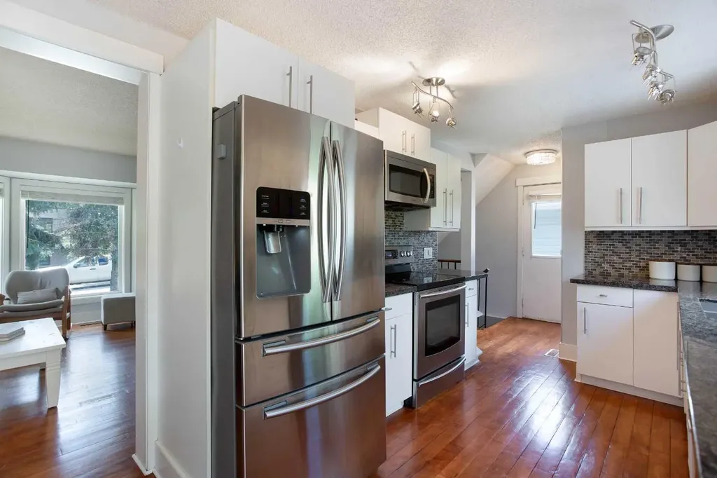 56 Deersaxon Circle SE Calgary AB T2J 6R5