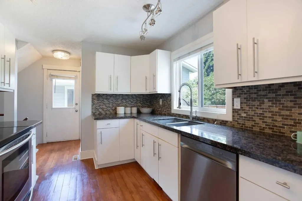 56 Deersaxon Circle SE Calgary AB T2J 6R5