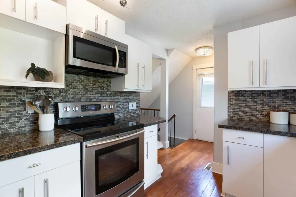 56 Deersaxon Circle SE Calgary AB T2J 6R5