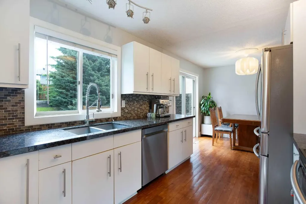 56 Deersaxon Circle SE Calgary AB T2J 6R5
