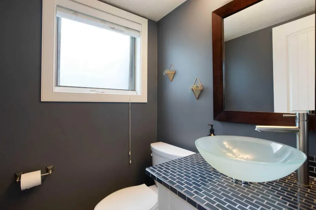 56 Deersaxon Circle SE Calgary AB T2J 6R5