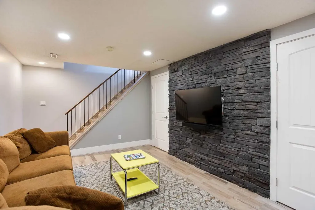 56 Deersaxon Circle SE Calgary AB T2J 6R5