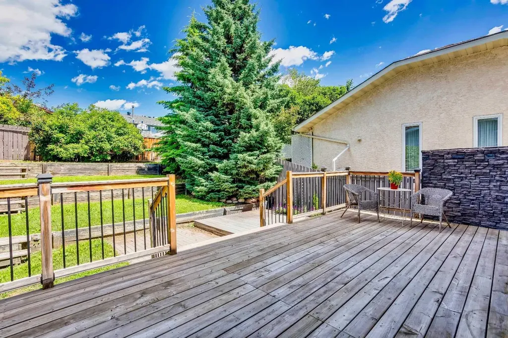 56 Deersaxon Circle SE Calgary AB T2J 6R5