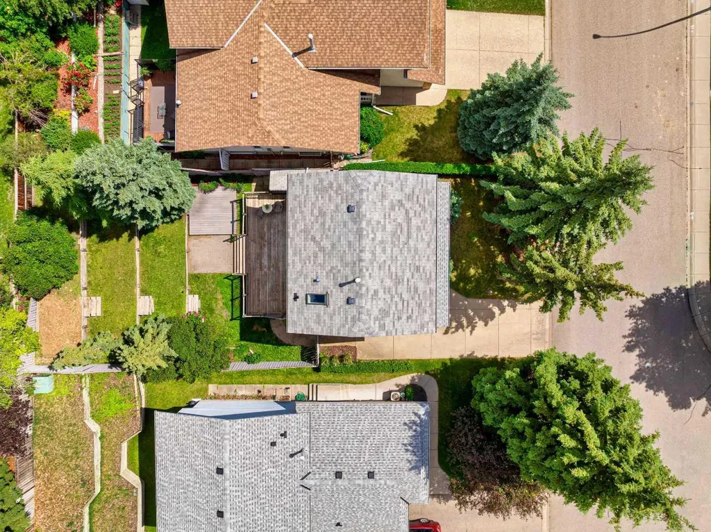 56 Deersaxon Circle SE Calgary AB T2J 6R5