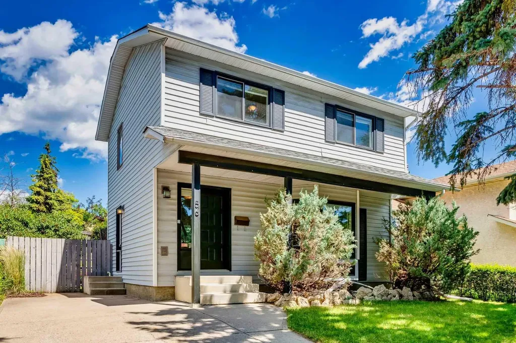 56 Deersaxon Circle SE Calgary AB T2J 6R5
