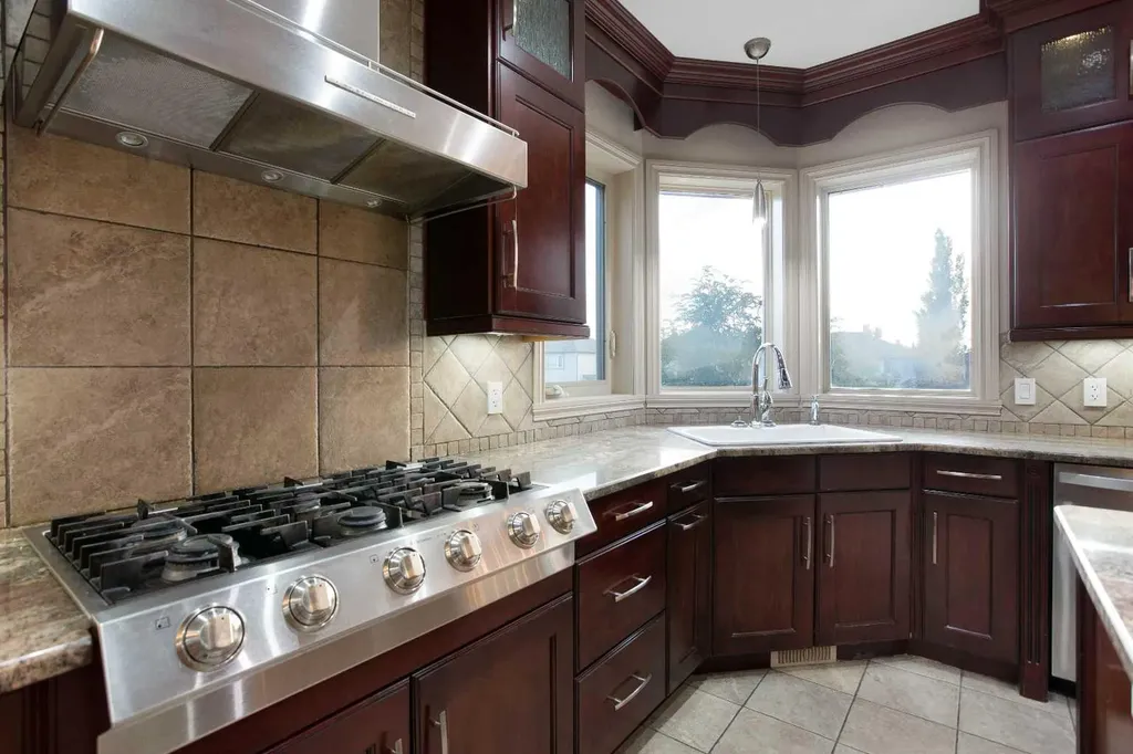 135 Coopers Hill SW Airdrie AB T4B 3B8