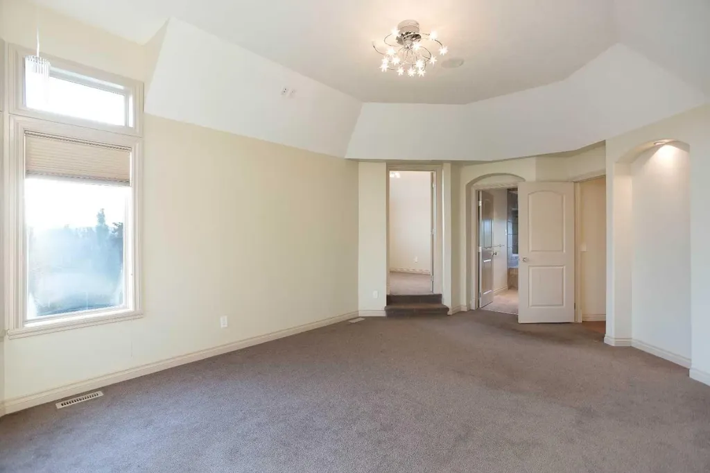 135 Coopers Hill SW Airdrie AB T4B 3B8
