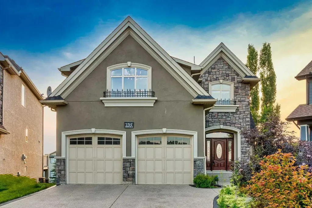 135 Coopers Hill SW Airdrie AB T4B 3B8