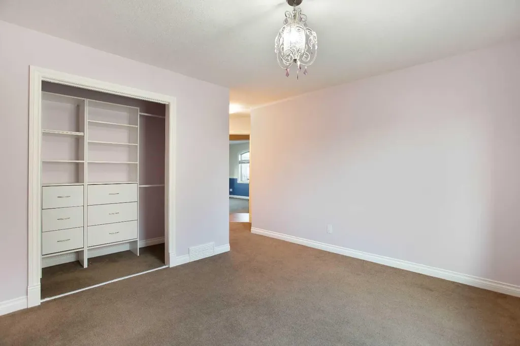 135 Coopers Hill SW Airdrie AB T4B 3B8